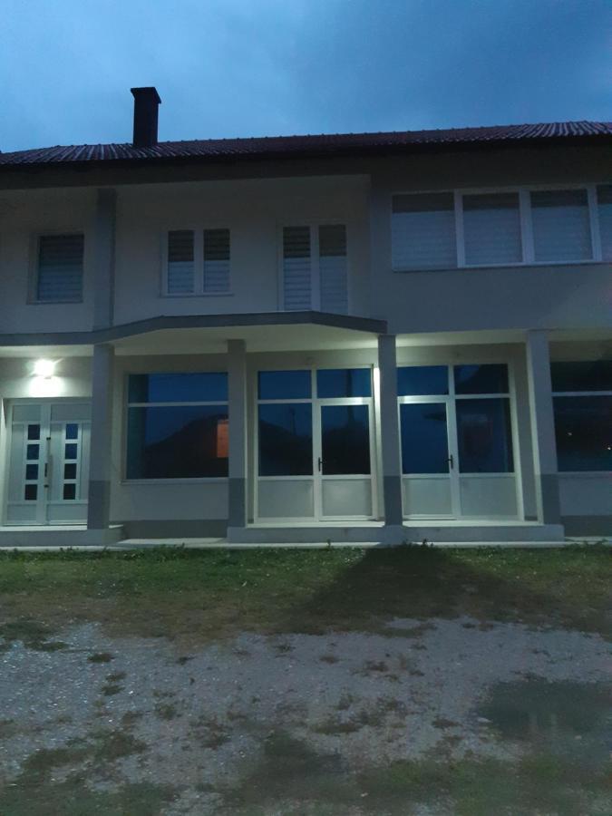 Krzevici As Guesthouse מראה חיצוני תמונה